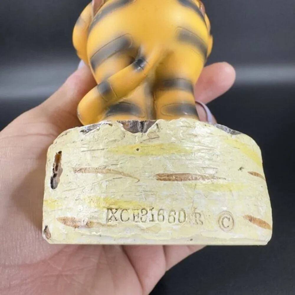 Vintage Resin Tiger Musician Playing the Accordion Harmonica Decorative Figurine